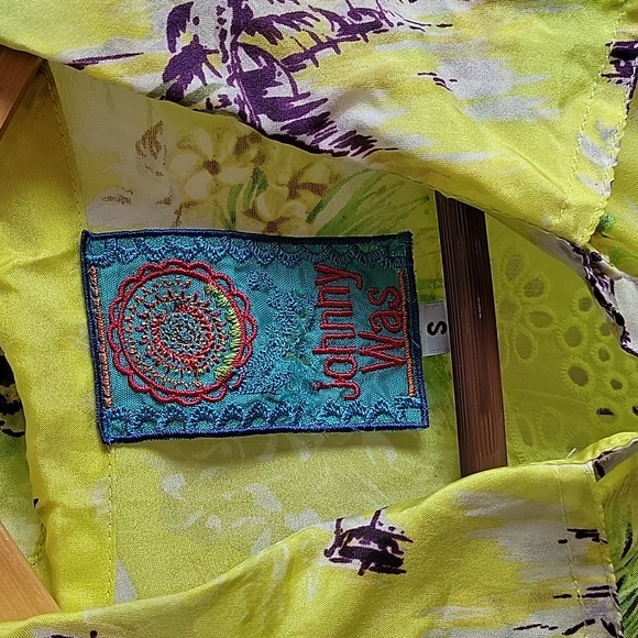 Johnny Was Silk Chartreuse Floral Long Sleeve Shirt Size M - Picture 2 of 10